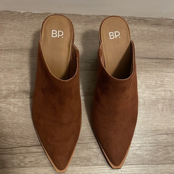 BP size 8 brown mules - Picture 2 of 5